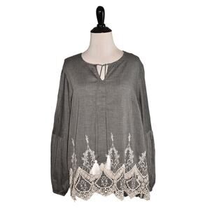 DU JOUR NEW $50 Woven Top w/ Lace Applique & Tassels in Gray XS
